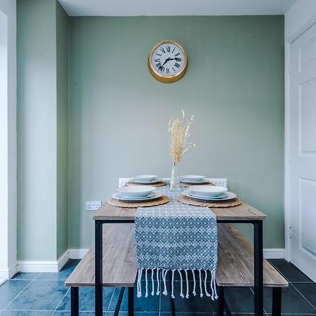 Chic 2 Bed House With Garden & Free Parking Villa Manchester Eksteriør bilde