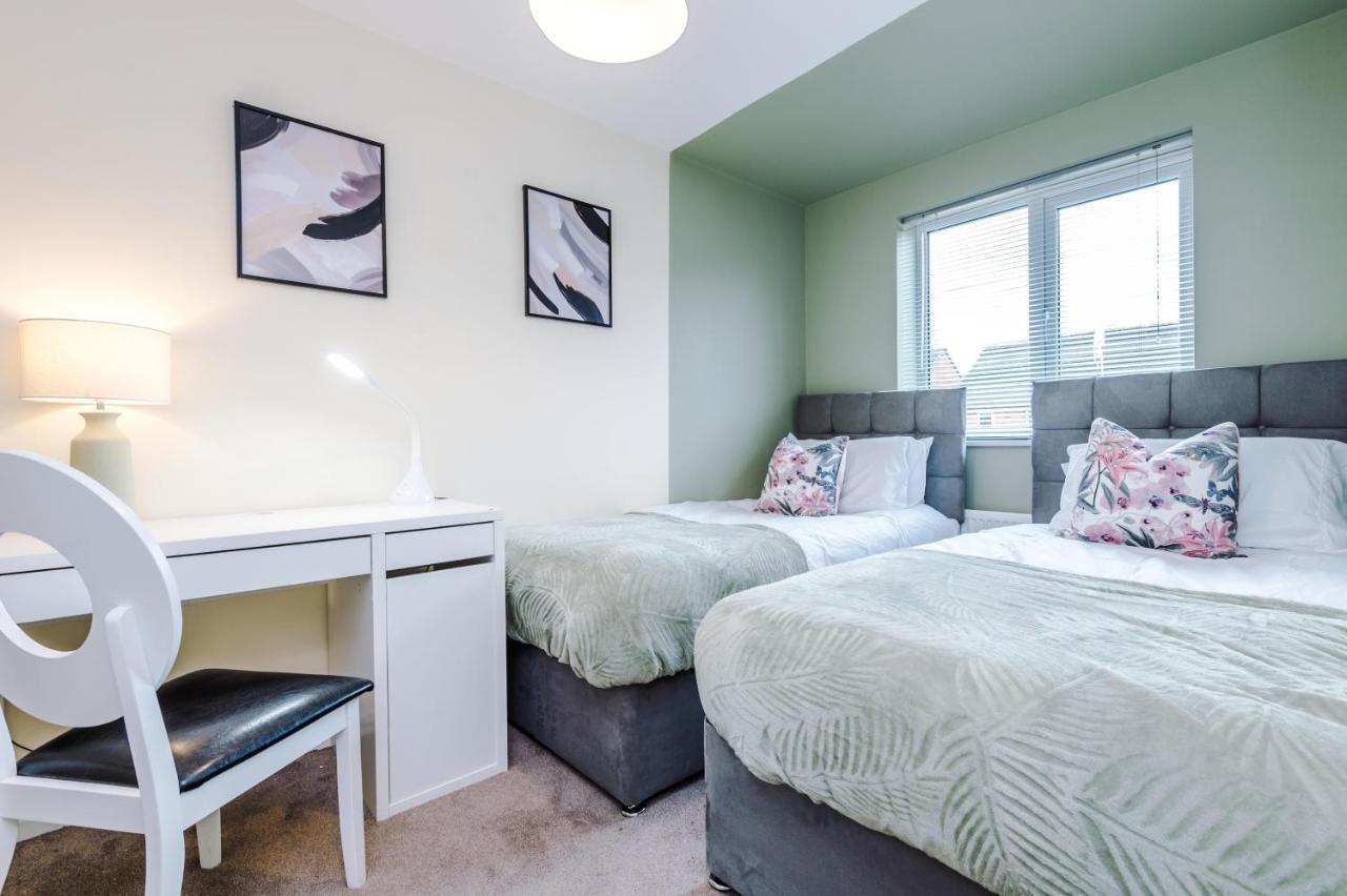 Chic 2 Bed House With Garden & Free Parking Villa Manchester Eksteriør bilde