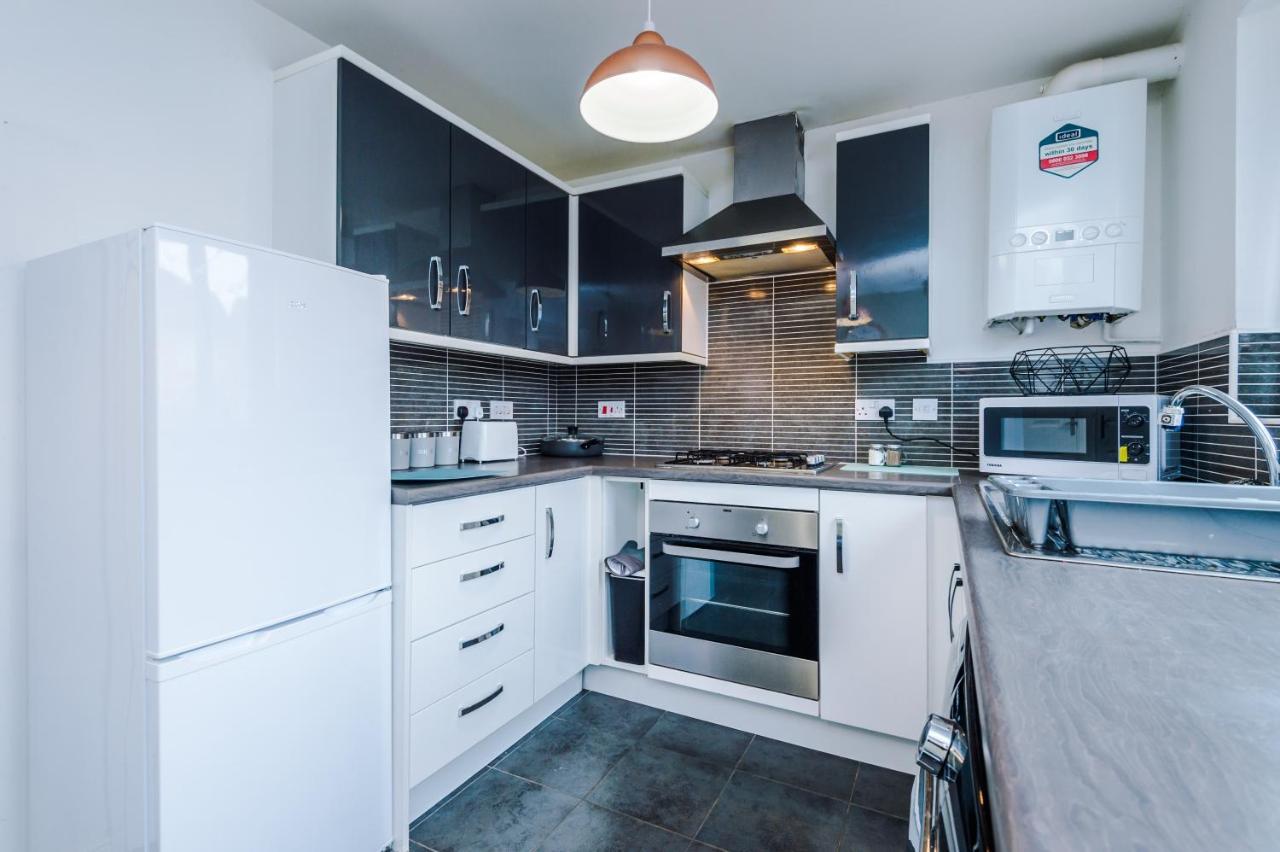 Chic 2 Bed House With Garden & Free Parking Villa Manchester Eksteriør bilde