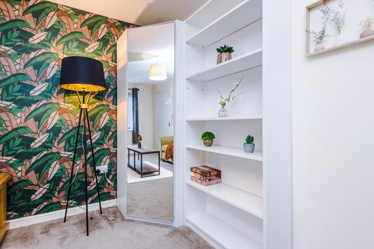 Chic 2 Bed House With Garden & Free Parking Villa Manchester Eksteriør bilde
