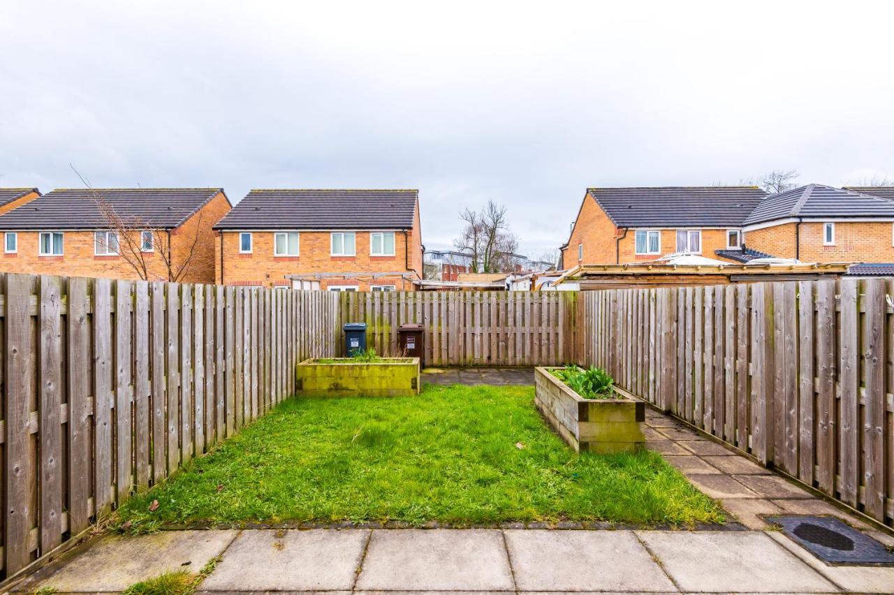Chic 2 Bed House With Garden & Free Parking Villa Manchester Eksteriør bilde